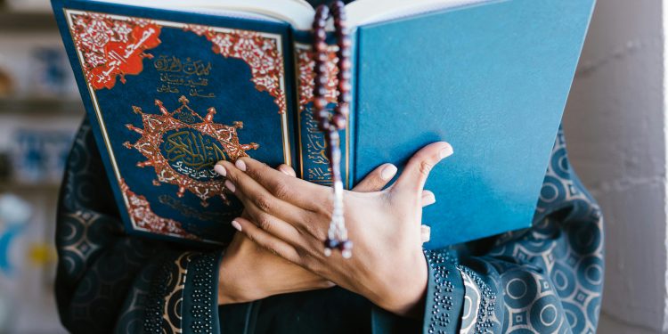 Urgensi Menuntut Ilmu dalam Islam: Mahasiswa sebagai Pewaris Peradaban